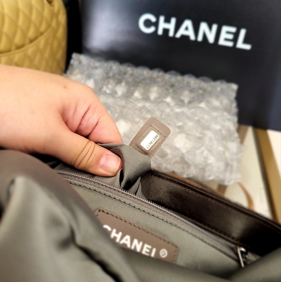 New Chanel Pony Hair Shoulder Bag Leather Black with Silver CC - Picture 4 of 15